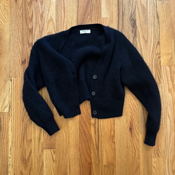 🖤 Babaton by Aritzia Cashmere Cropped Cardigan – Size M - Picture 1 of 14